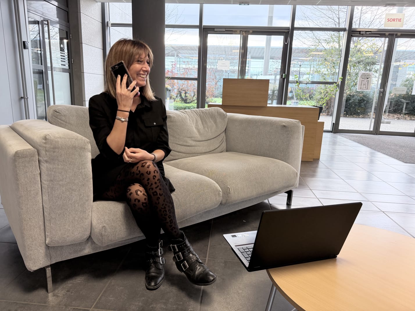 Kathleen Bonnet au bureau